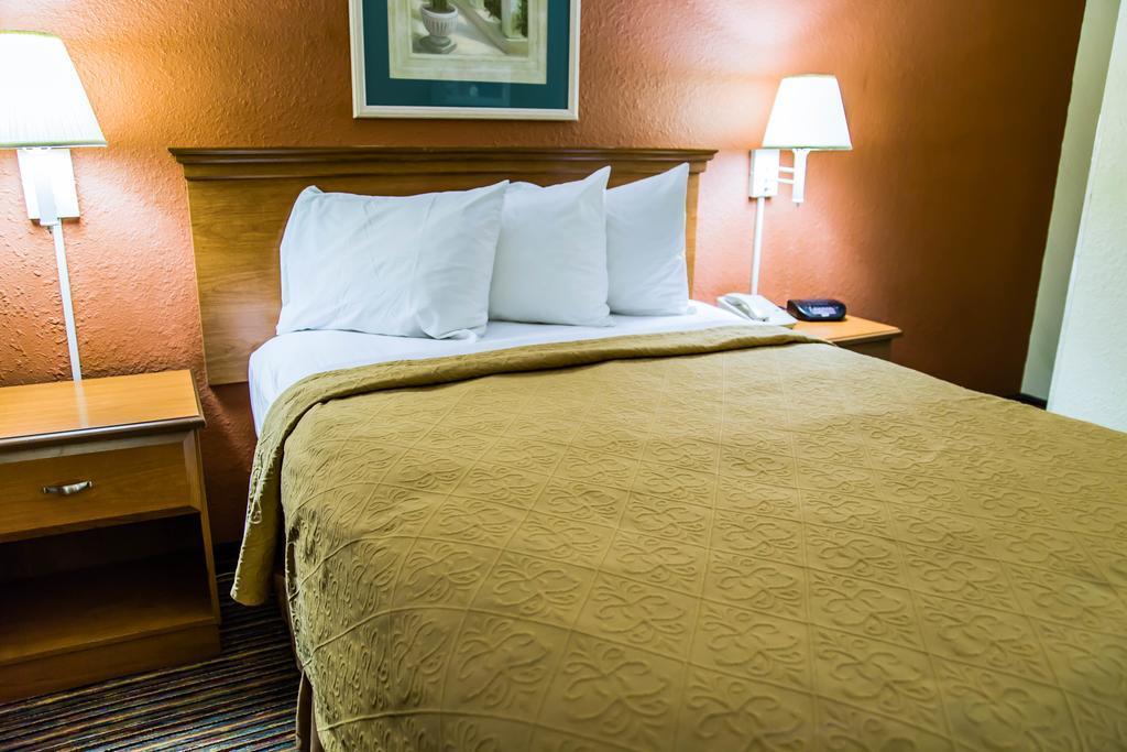 Quality Inn Bradenton - Sarasota North Buitenkant foto