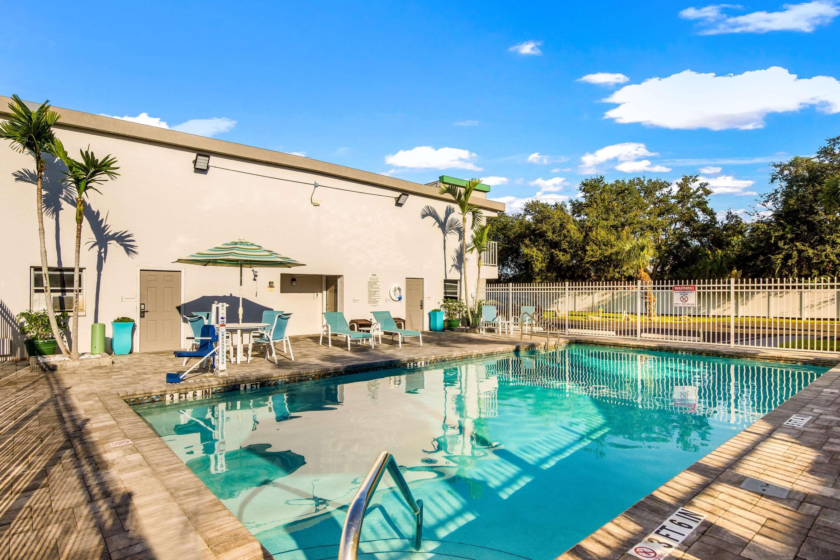 Quality Inn Bradenton - Sarasota North Buitenkant foto