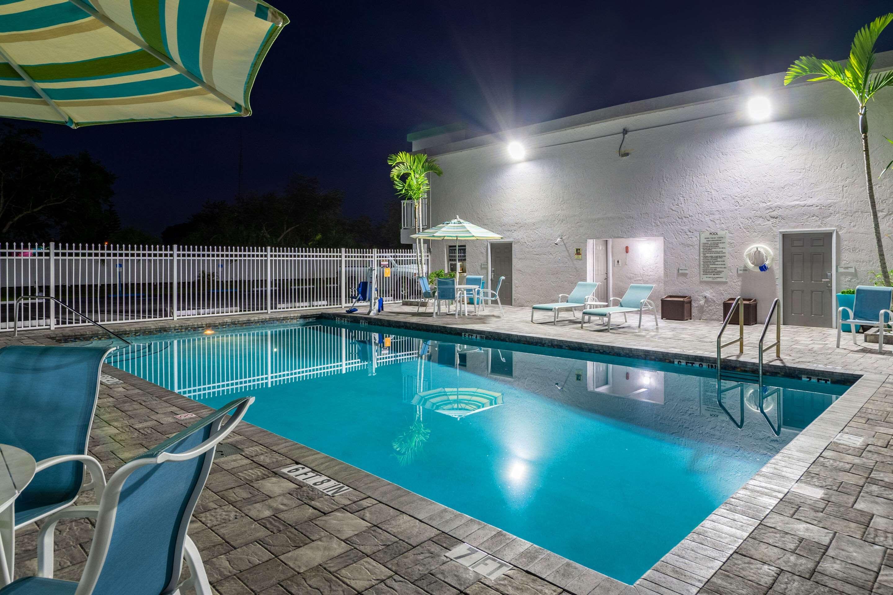 Quality Inn Bradenton - Sarasota North Buitenkant foto
