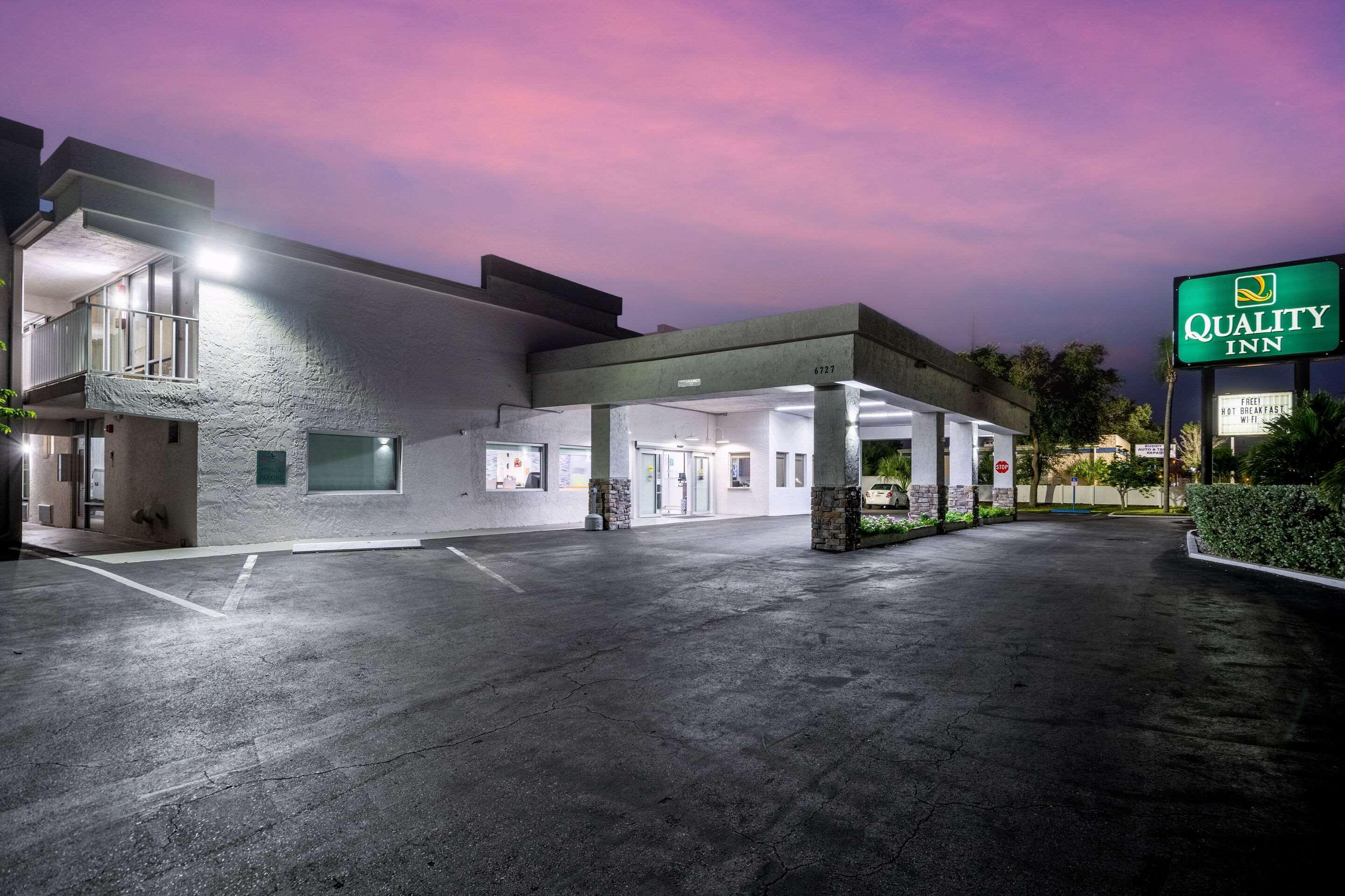 Quality Inn Bradenton - Sarasota North Buitenkant foto